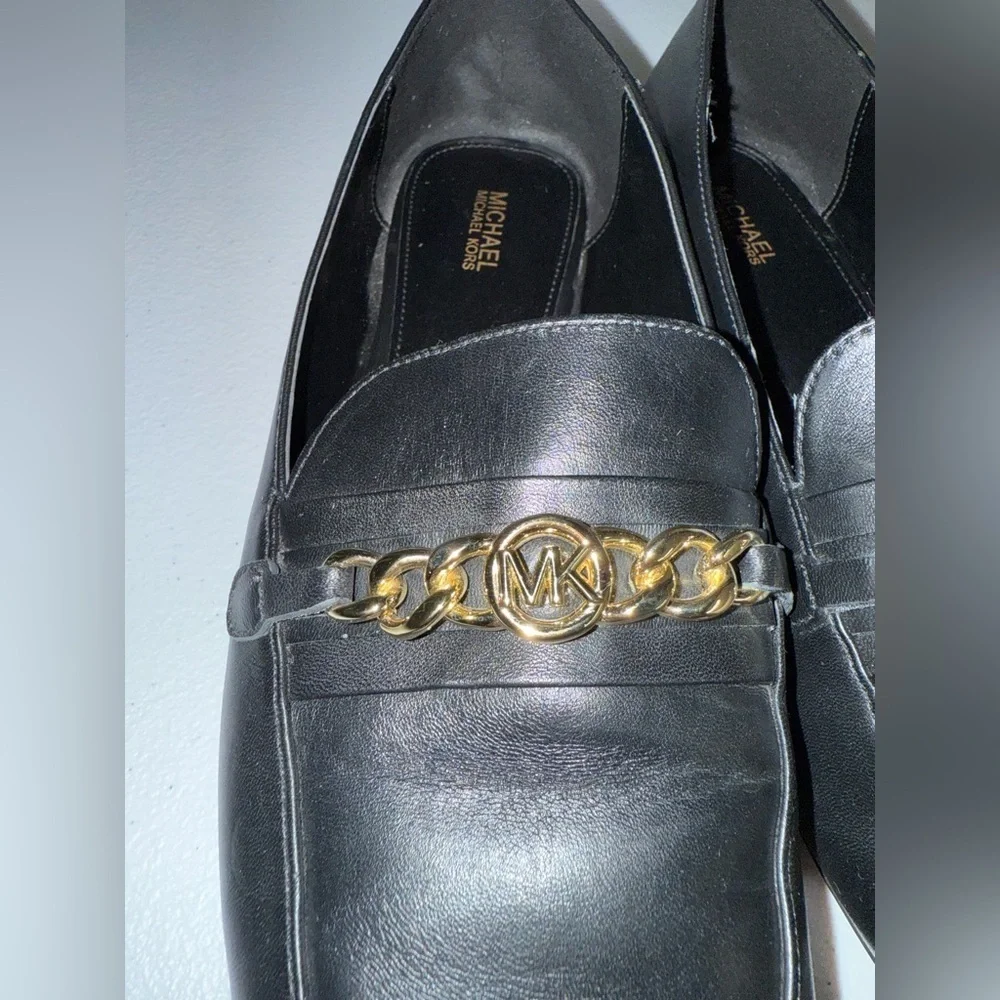 Michael Kors Black Leather Flats Loafers With Gold Tone Chain Women's Size 9.5
